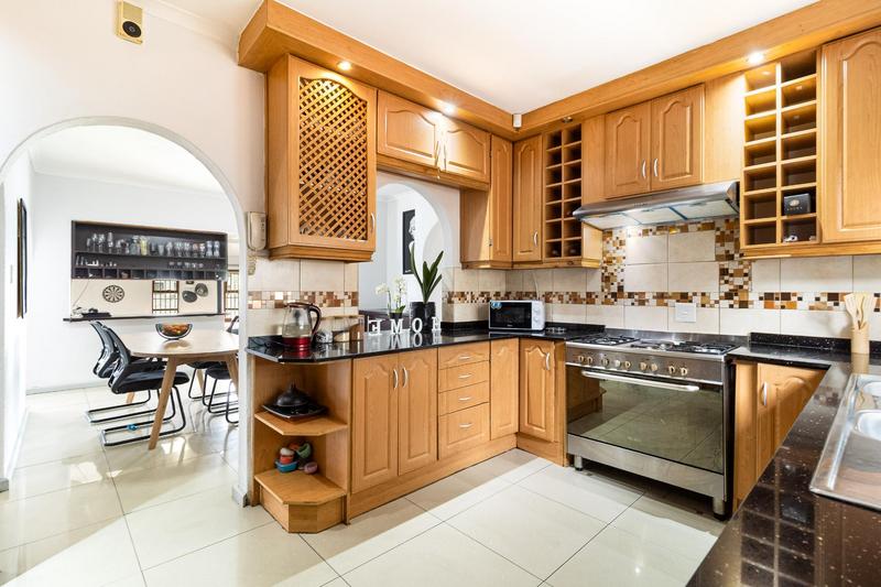 4 Bedroom Property for Sale in Windsor Park Western Cape